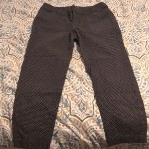 Old Navy Black Patterned Pixie Pants